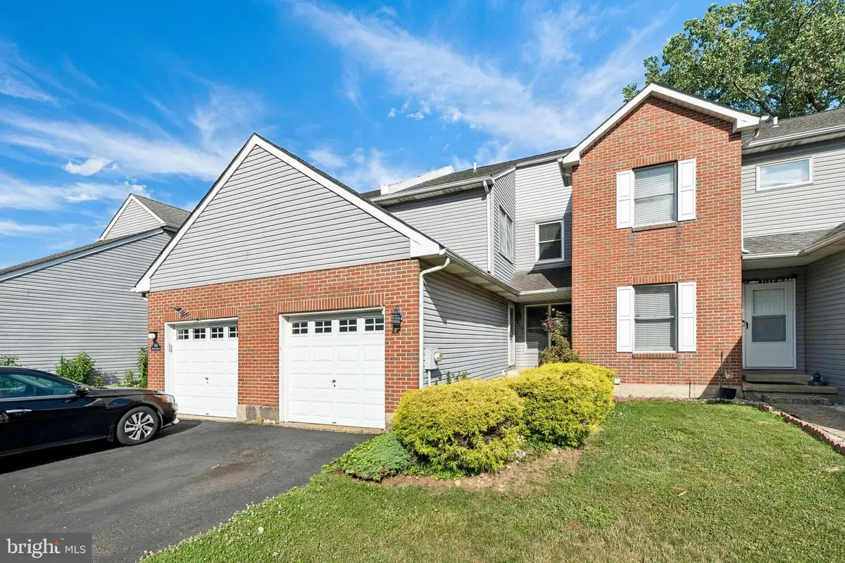 549 Princeton Ct, Bensalem, PA 19020 - #1