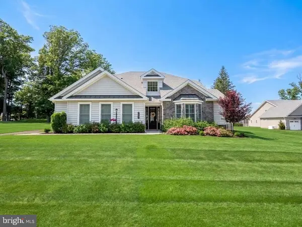 7733 Valor Dr, COOPERSBURG, PA 18036