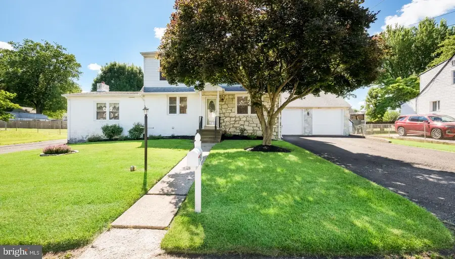 1915 Grand Ave, Feasterville Trevose, PA 19053 - #3
