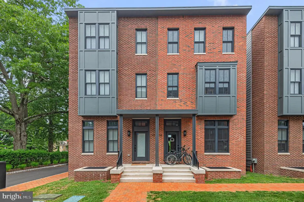 117 Thornton Ln, Newtown, PA 18940 - #1