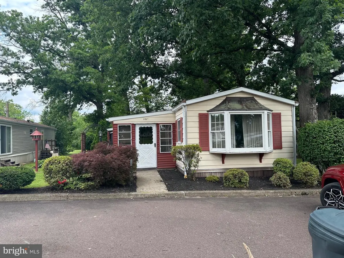 1027 Pine Cir, Telford, PA 18969 - #1