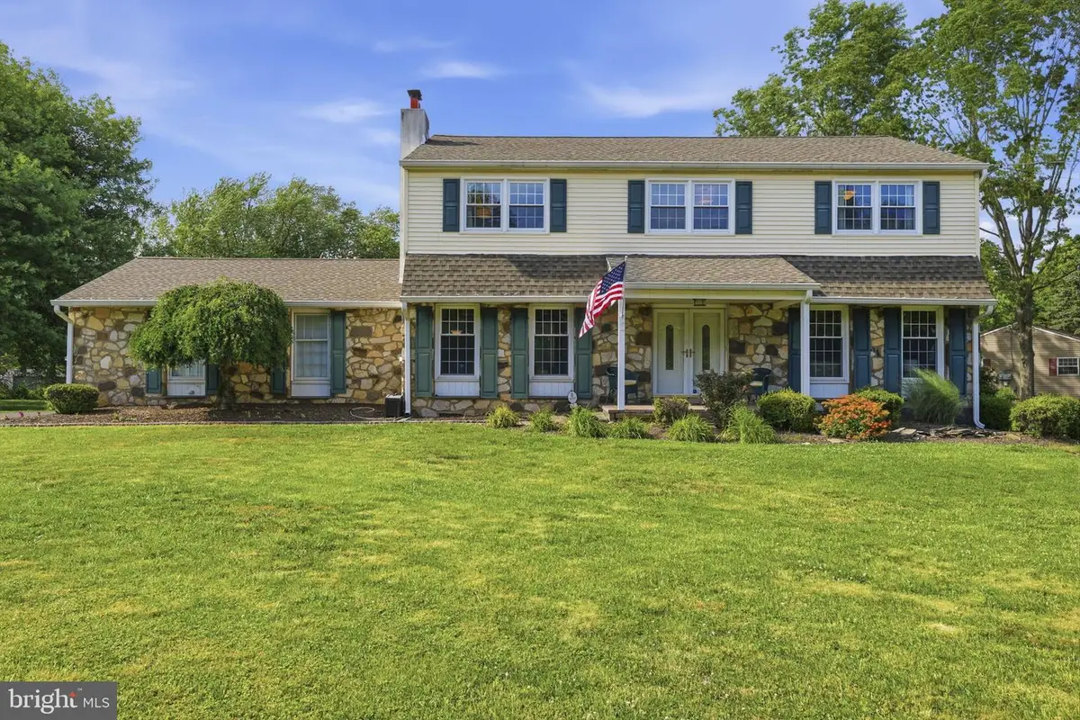 7 Pebble Ridge Rd, Warrington, PA 18976 - #1