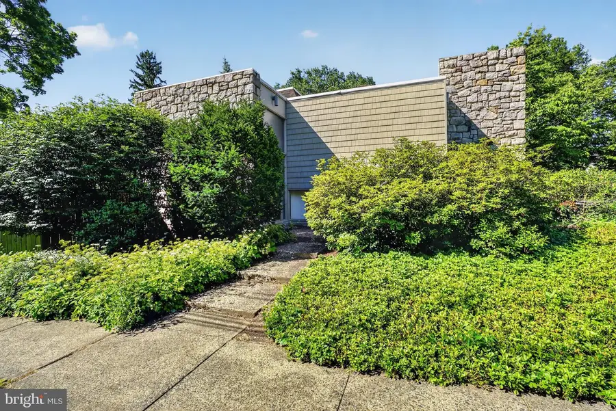 360 W Court St, Doylestown, PA 18901 - #2