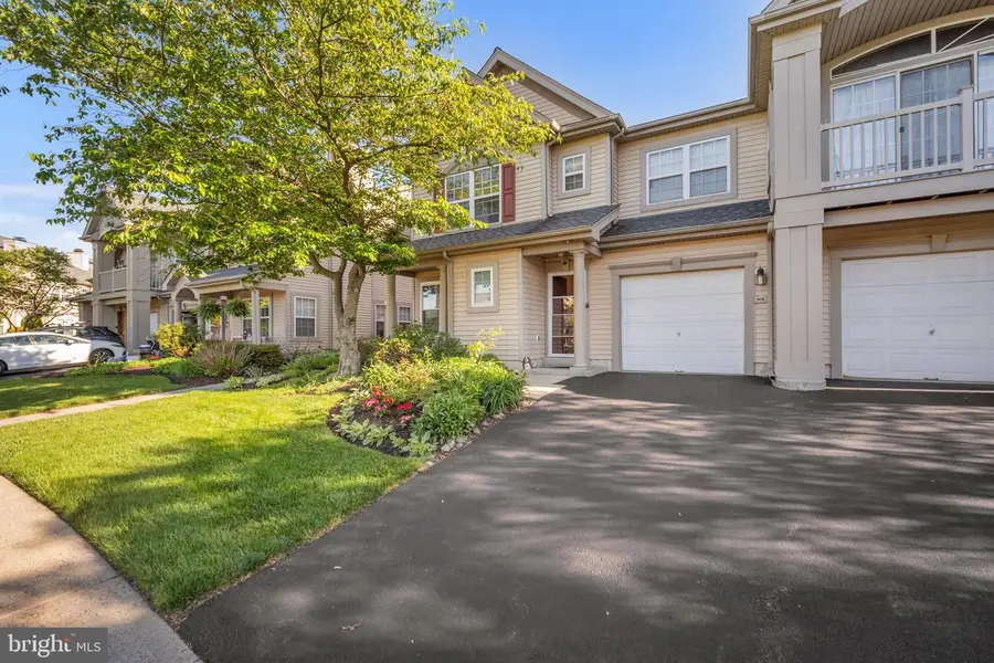 906 Julian Dr W #315, Warwick, PA 18974 - #3