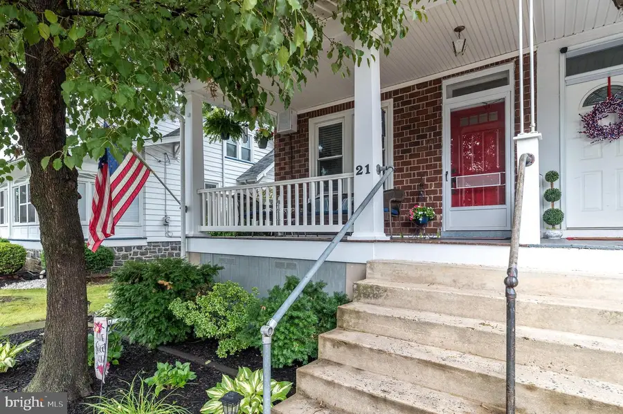 21 S 7th St, Quakertown, PA 18951 - #2