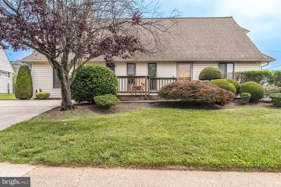 23 Begonia Ln, Levittown, PA 19054 - #3