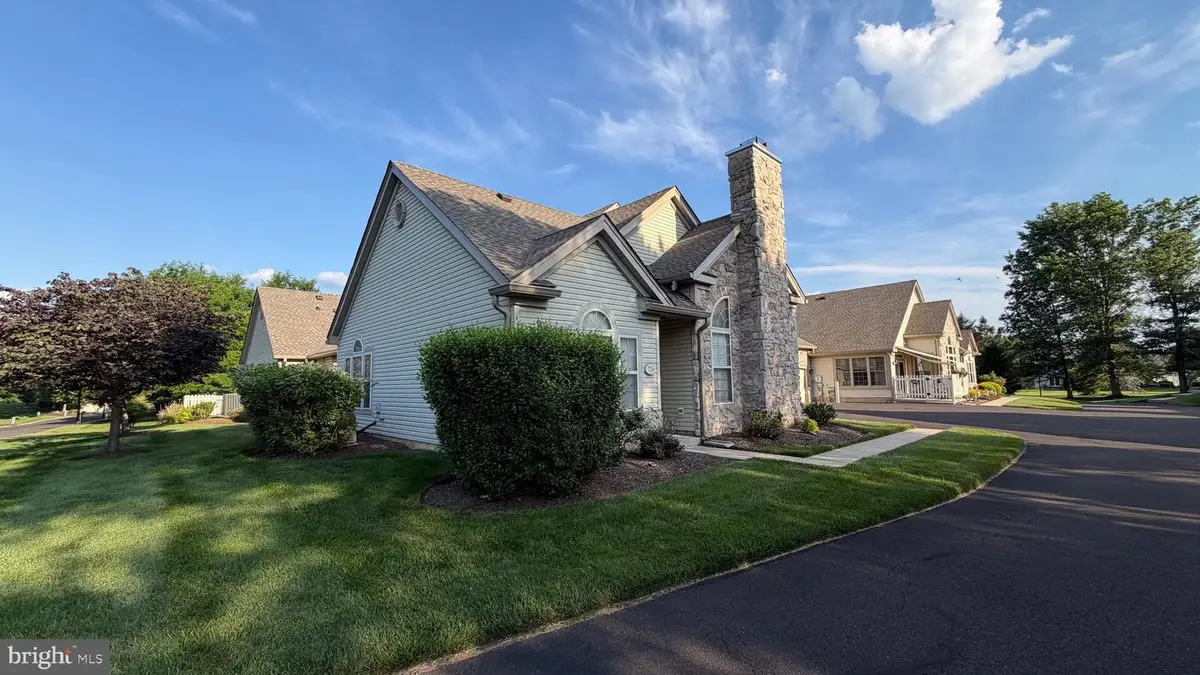 25 Legacy Oaks Dr, Richboro, PA 18954 - #1
