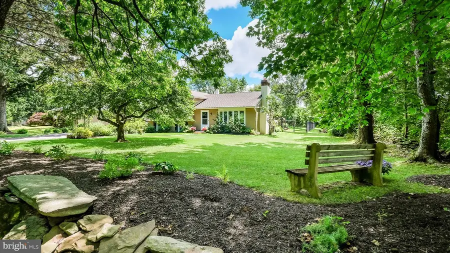 6244 Groveland Rd, Pipersville, PA 18947 - #2