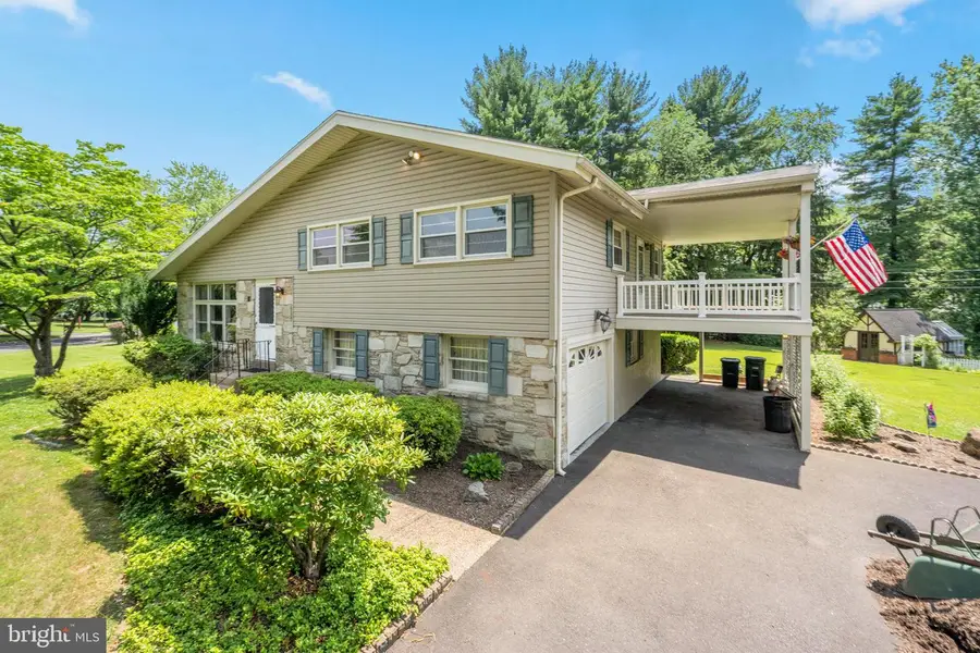 106 Pearl Dr, Southampton, PA 18966 - #3