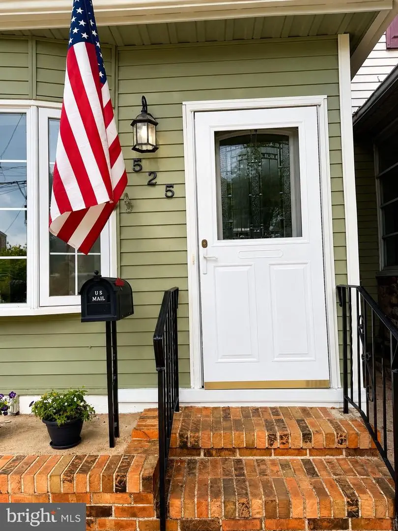 525 Locust St, Bristol, PA 19007 - #2