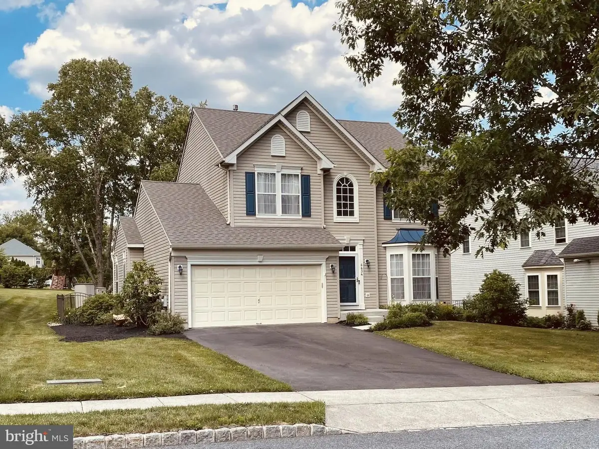4434 Summer Meadow Dr, Doylestown, PA 18902 - #1