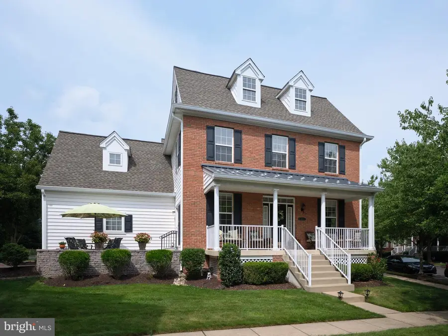 28 Woodbridge Dr, Doylestown, PA 18901 - #3