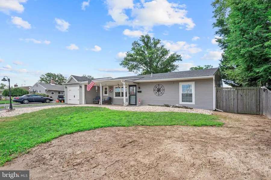 29 Favored Ln, Levittown, PA 19055 - #3