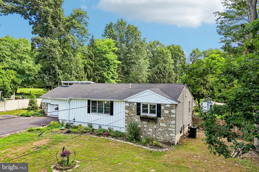 2129 Herblew Rd, Warrington, PA 18976 - #3