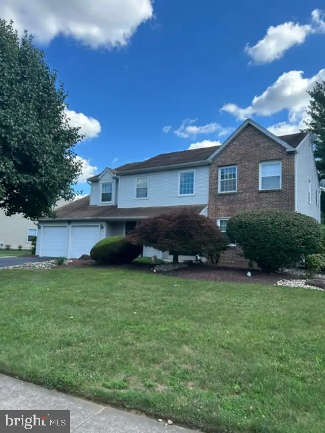 2067 E Wellington Rd, Newtown, PA 18940 - #1