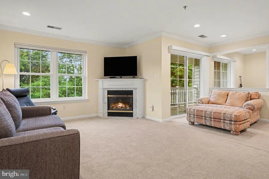 42 W College Ave #322, Yardley, PA 19067 - #2