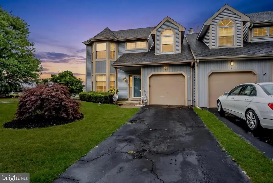 1 Spruce Ct, Newtown, PA 18940 - #2