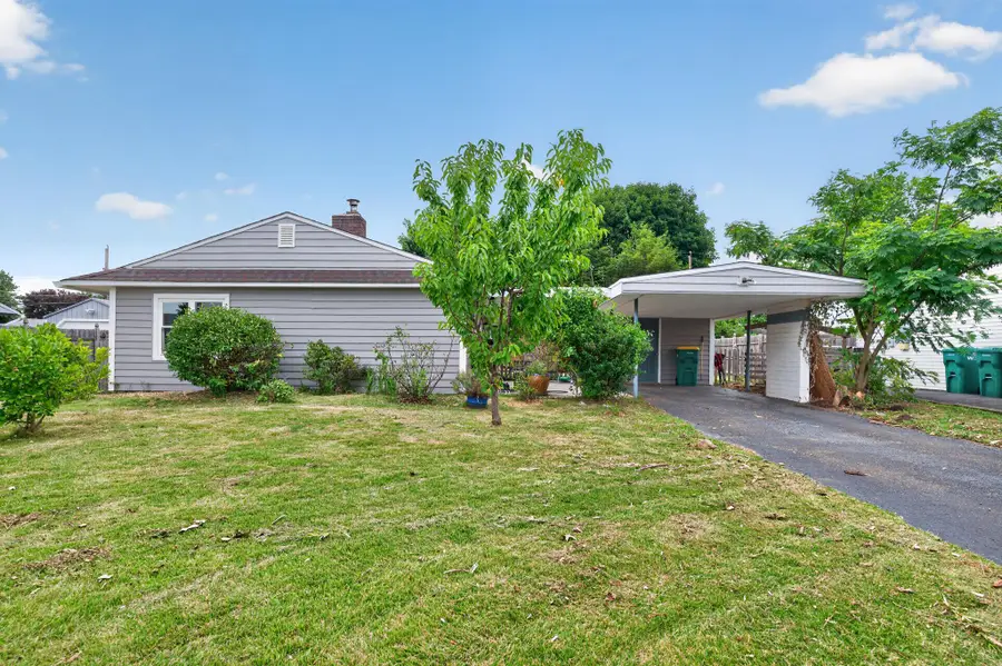 35 Palm Ln, Levittown, PA 19054 - #2