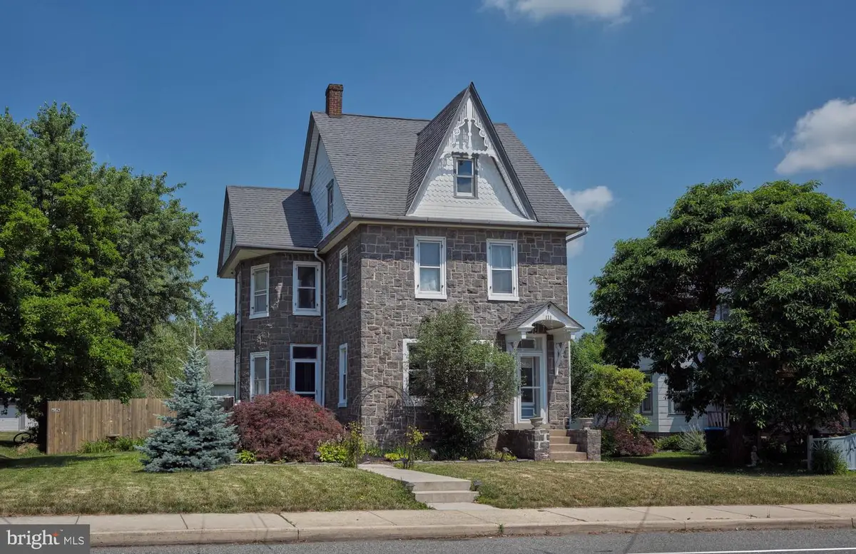 111 E Broad St, Trumbauersville, PA 18970 - #1