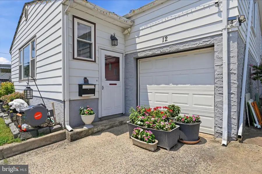 12 Mill Creek Rd, Levittown, PA 19057 - #2