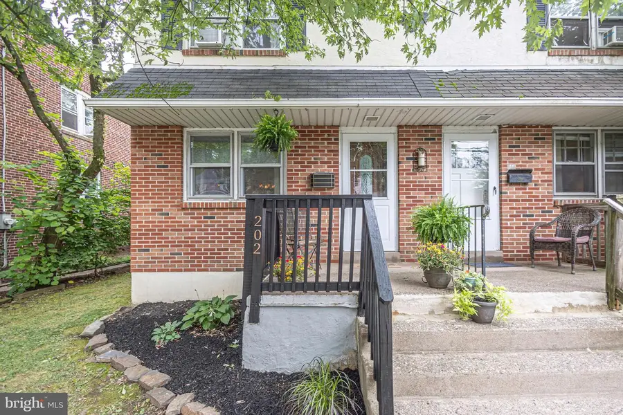 202 Shewell Ave, Doylestown, PA 18901 - #2