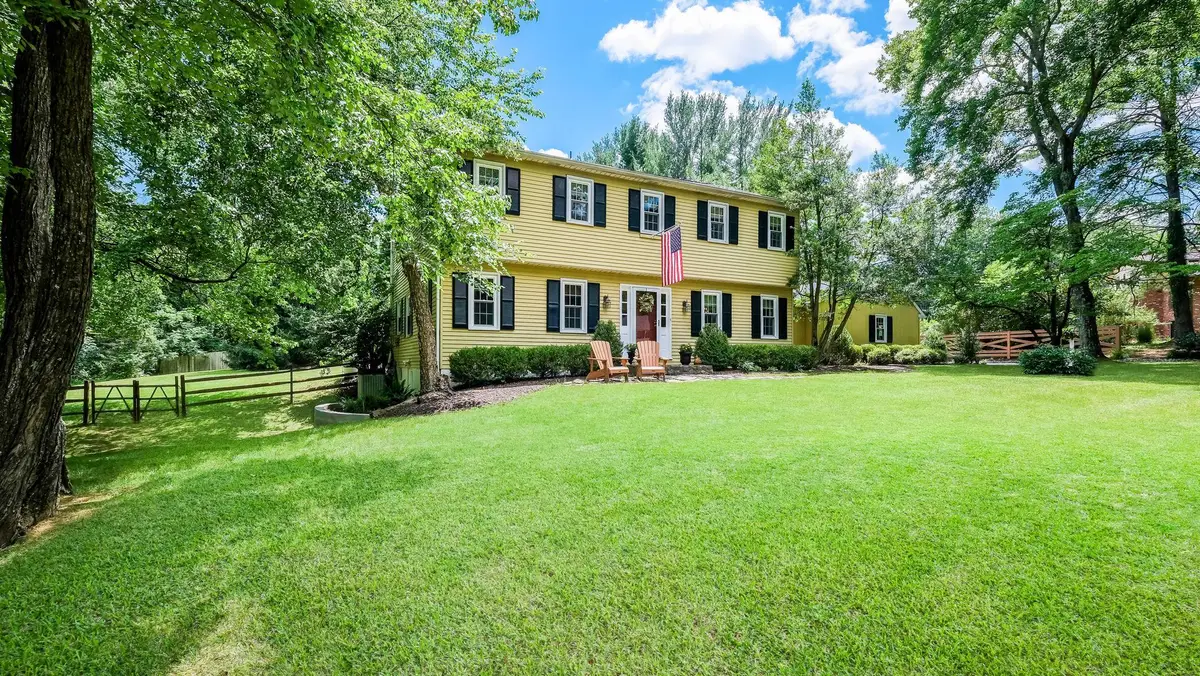 17 Stringer Dr, Doylestown, PA 18901 - #1