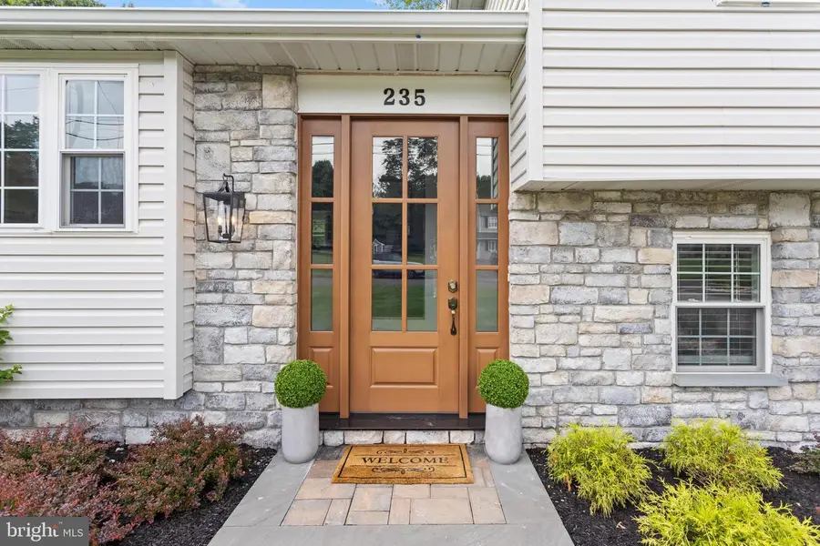 235 Valley Dr, Morrisville, PA 19067 - #3
