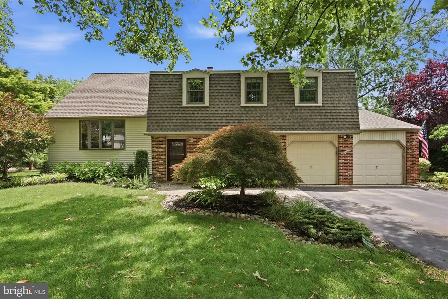572 Sterling St, Newtown, PA 18940 - #3