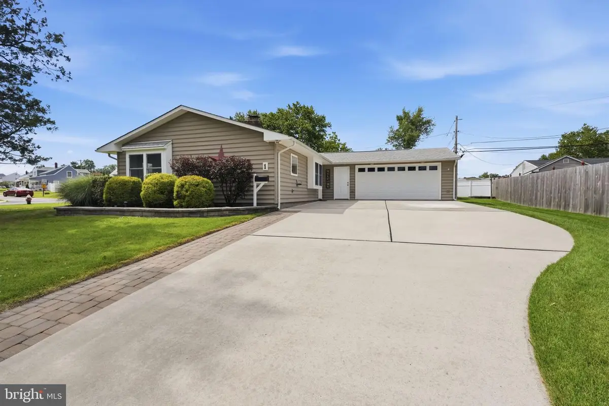 1 Gun Rd, Levittown, PA 19057 - #1