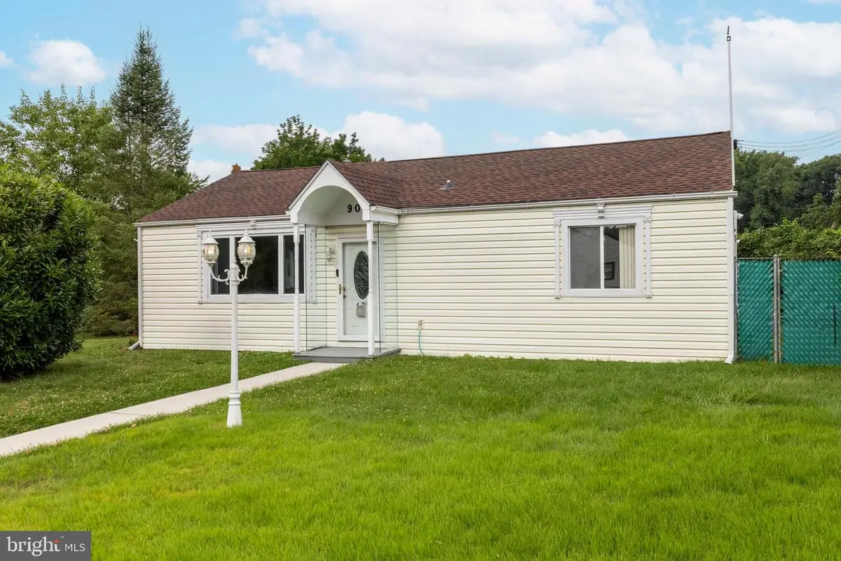 906 Oak Ter, Southampton, PA 18966 - #1