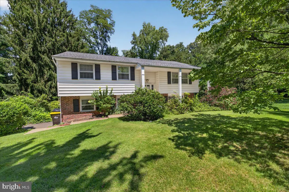 74 Glen Dr, Yardley, PA 19067 - #1