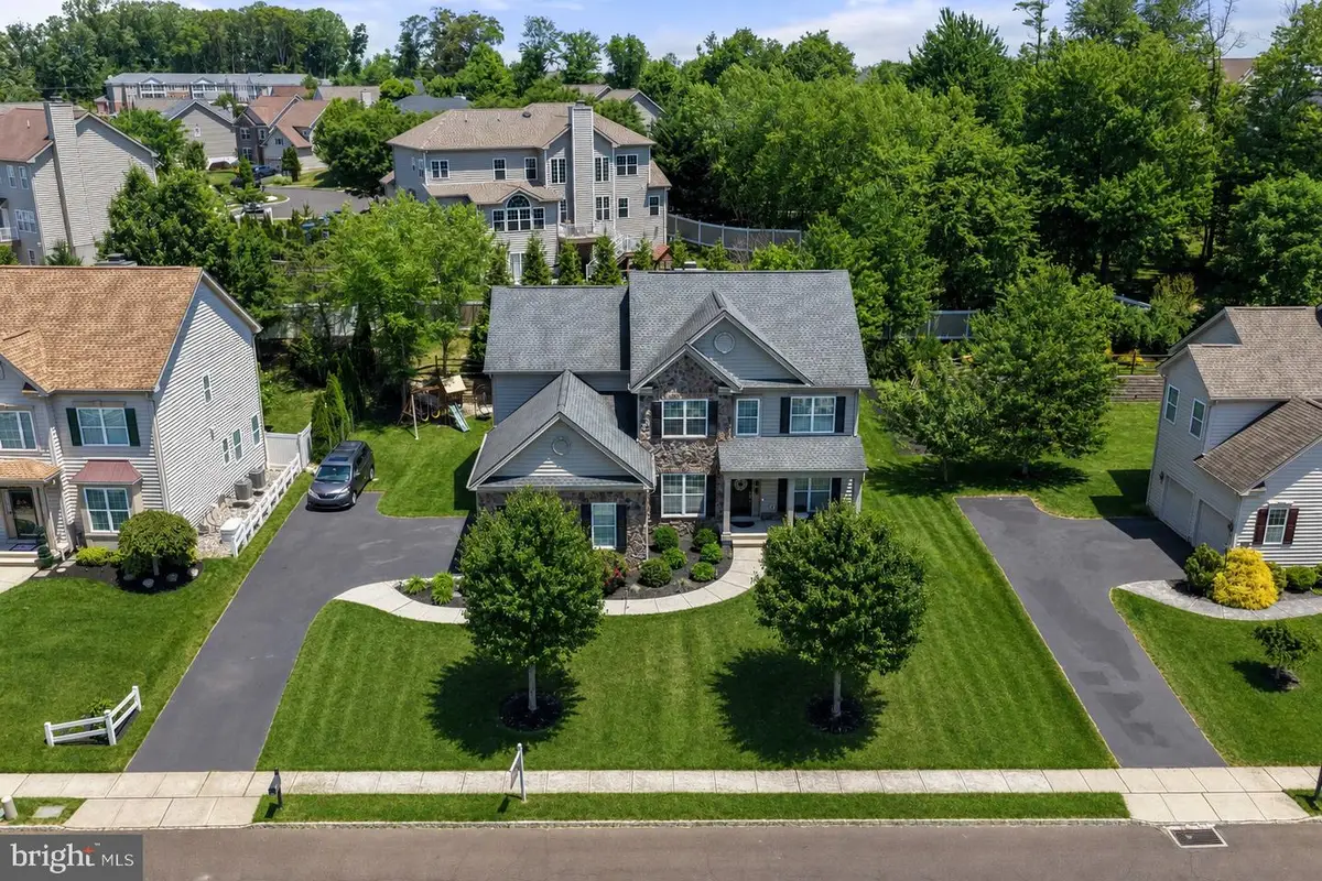 18 Beechwood Blvd, Feasterville Trevose, PA 19053 - #1