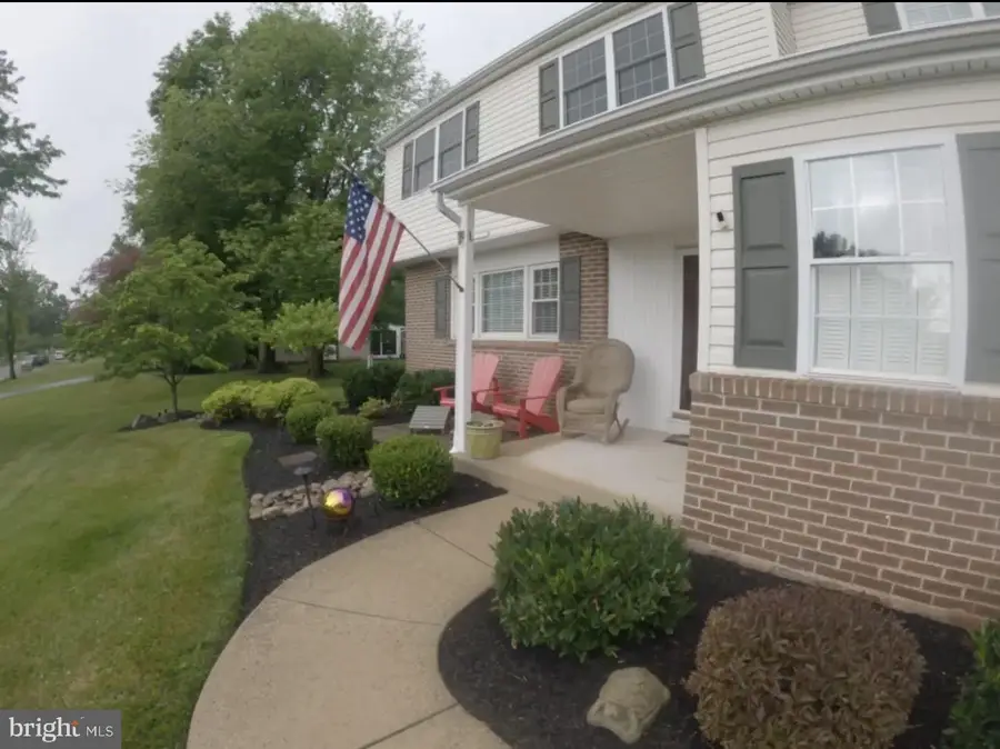 9 Brookdale Dr, Doylestown, PA 18901 - #2
