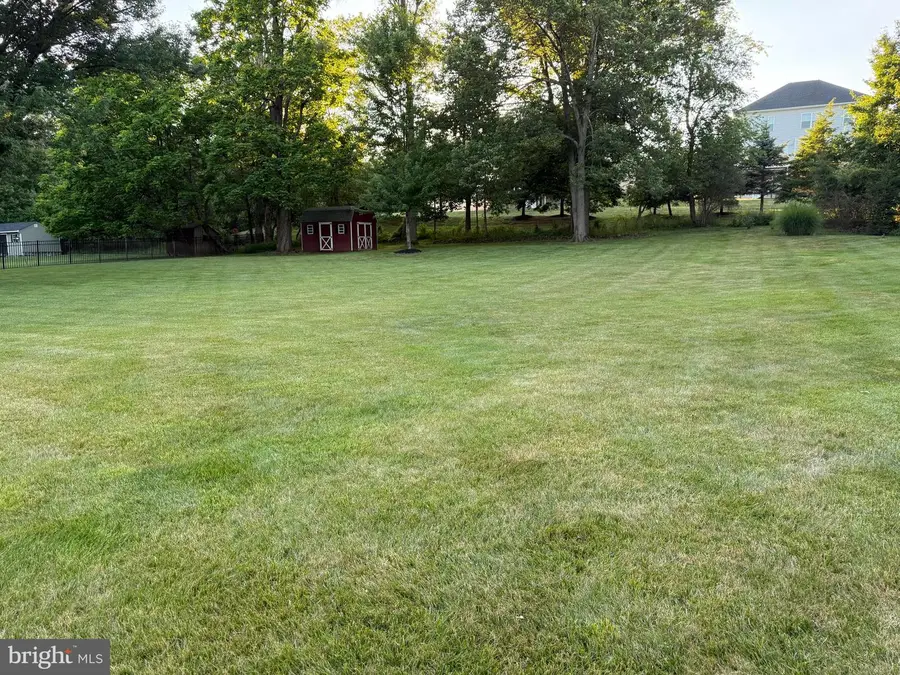 9 Brookdale Dr, Doylestown, PA 18901 - #3