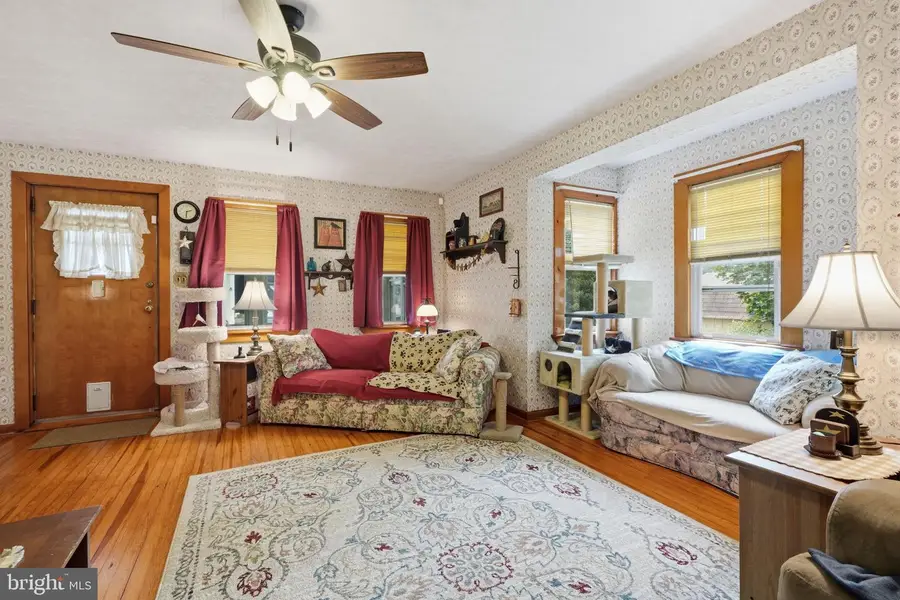 819 Pennsylvania Ave, Croydon, PA 19021 - #2