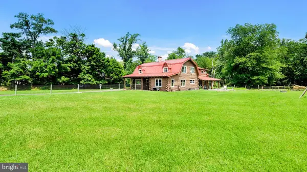 1203 W Bristol, WARMINSTER, PA 18974