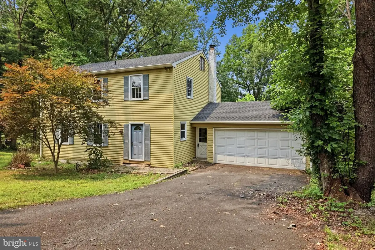 42 Springs Dr, Doylestown, PA 18901 - #1