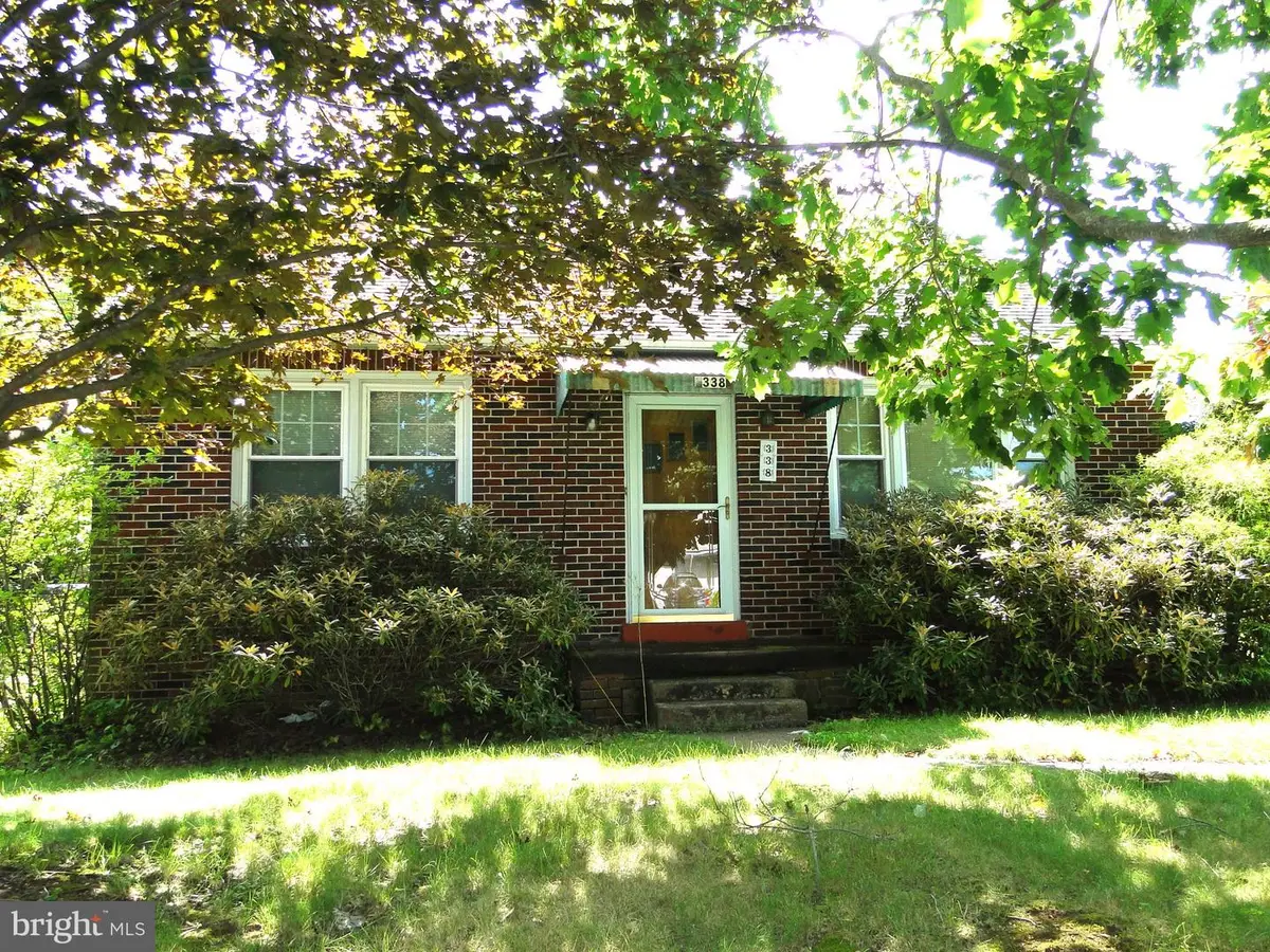 338 E Broad St, Trumbauersville, PA 18970 - #1