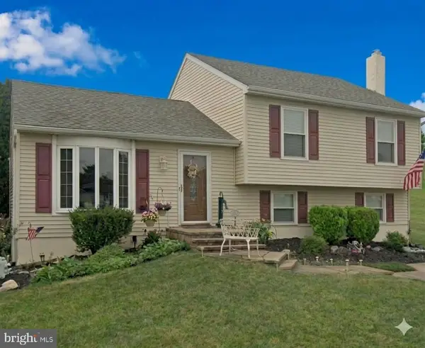129 Independence Dr, MORRISVILLE, PA 19067
