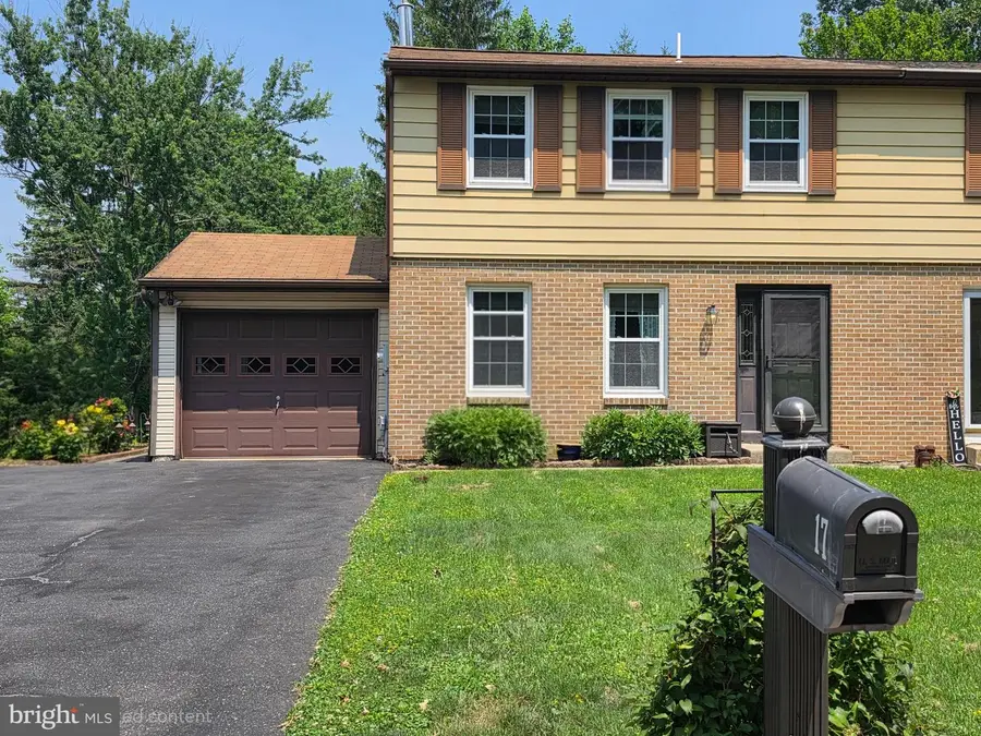 17 Parkview Dr, Quakertown, PA 18951 - #2