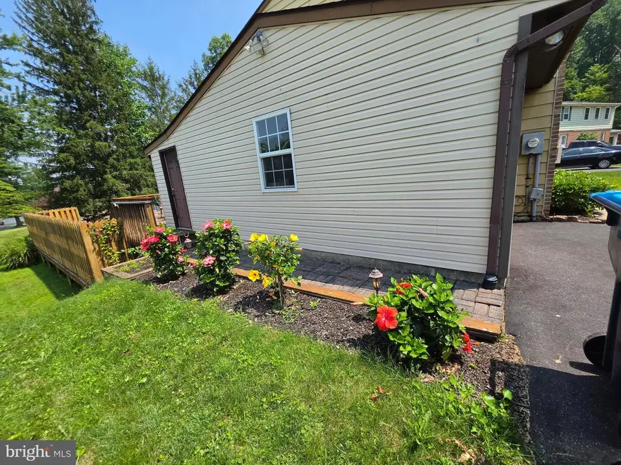17 Parkview Dr, Quakertown, PA 18951 - #3