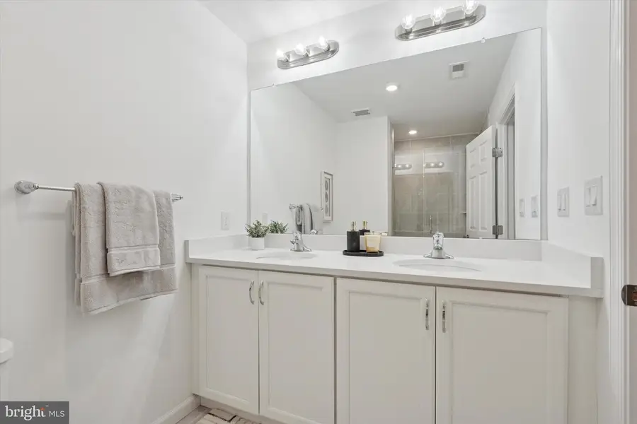 16634 River View Dr, Bristol, PA 19007 - #3