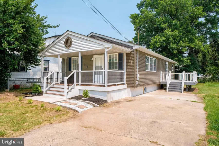 316 Newport Rd, Bristol, PA 19007 - #2
