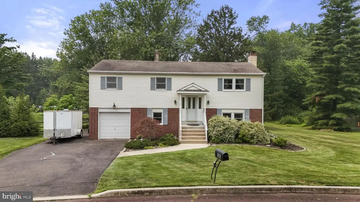 56 Falcon Dr, Chalfont, PA 18914 - #1