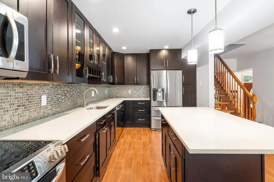 610 Valley Stream Cir, Feasterville Trevose, PA 19053 - #2