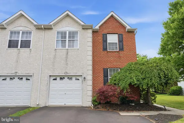 272 Hampshire Dr, SELLERSVILLE, PA 18960