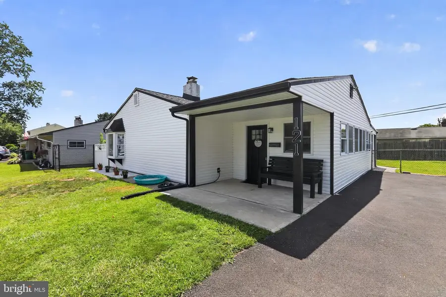 121 Gable Hill Rd, Levittown, PA 19057 - #2