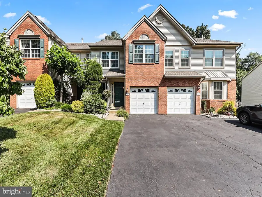 518 Jason Dr, Southampton, PA 18966 - #2
