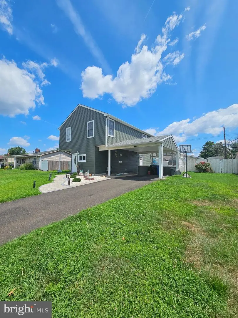 12 Crescent Ln, Levittown, PA 19055 - #1