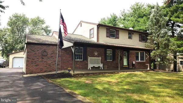 571 Township Line Rd, TELFORD, PA 18969